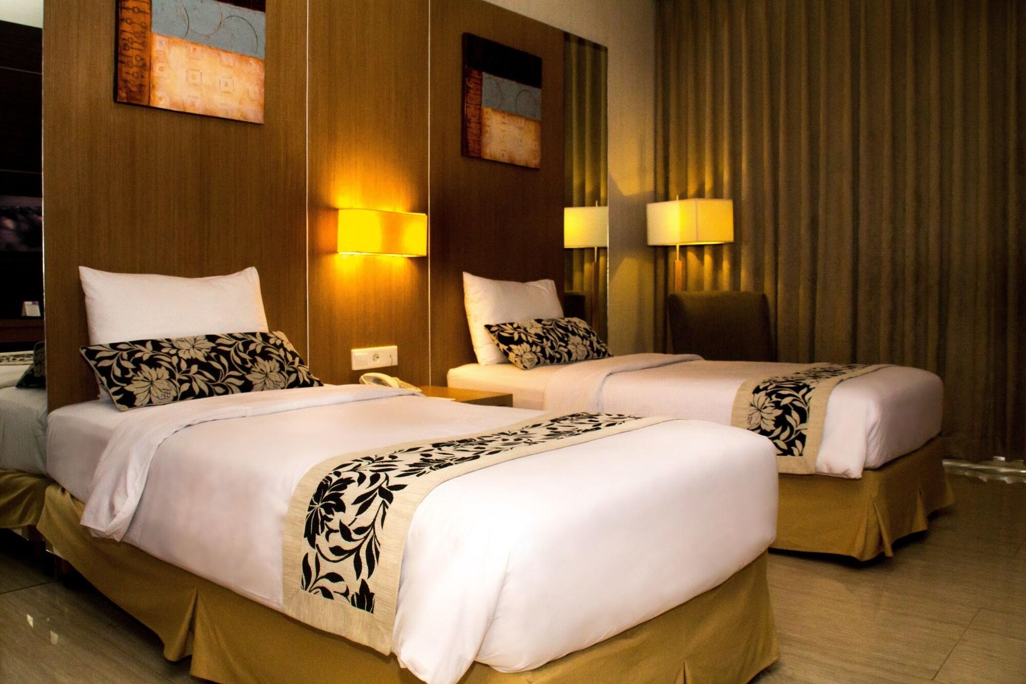 Verona Palace Hotel Μπαντούνγκ Εξωτερικό φωτογραφία