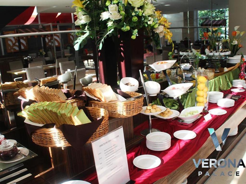 Verona Palace Hotel Μπαντούνγκ Εξωτερικό φωτογραφία