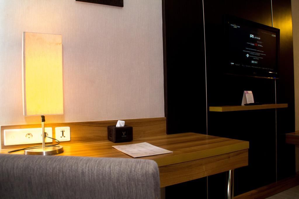 Verona Palace Hotel Μπαντούνγκ Εξωτερικό φωτογραφία