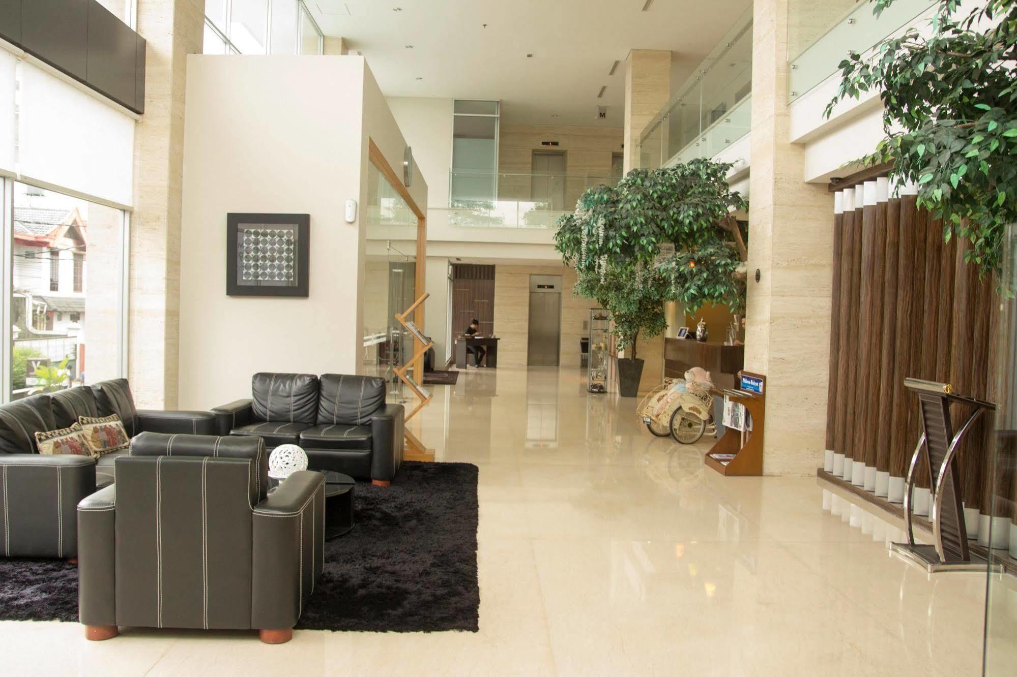 Verona Palace Hotel Μπαντούνγκ Εξωτερικό φωτογραφία