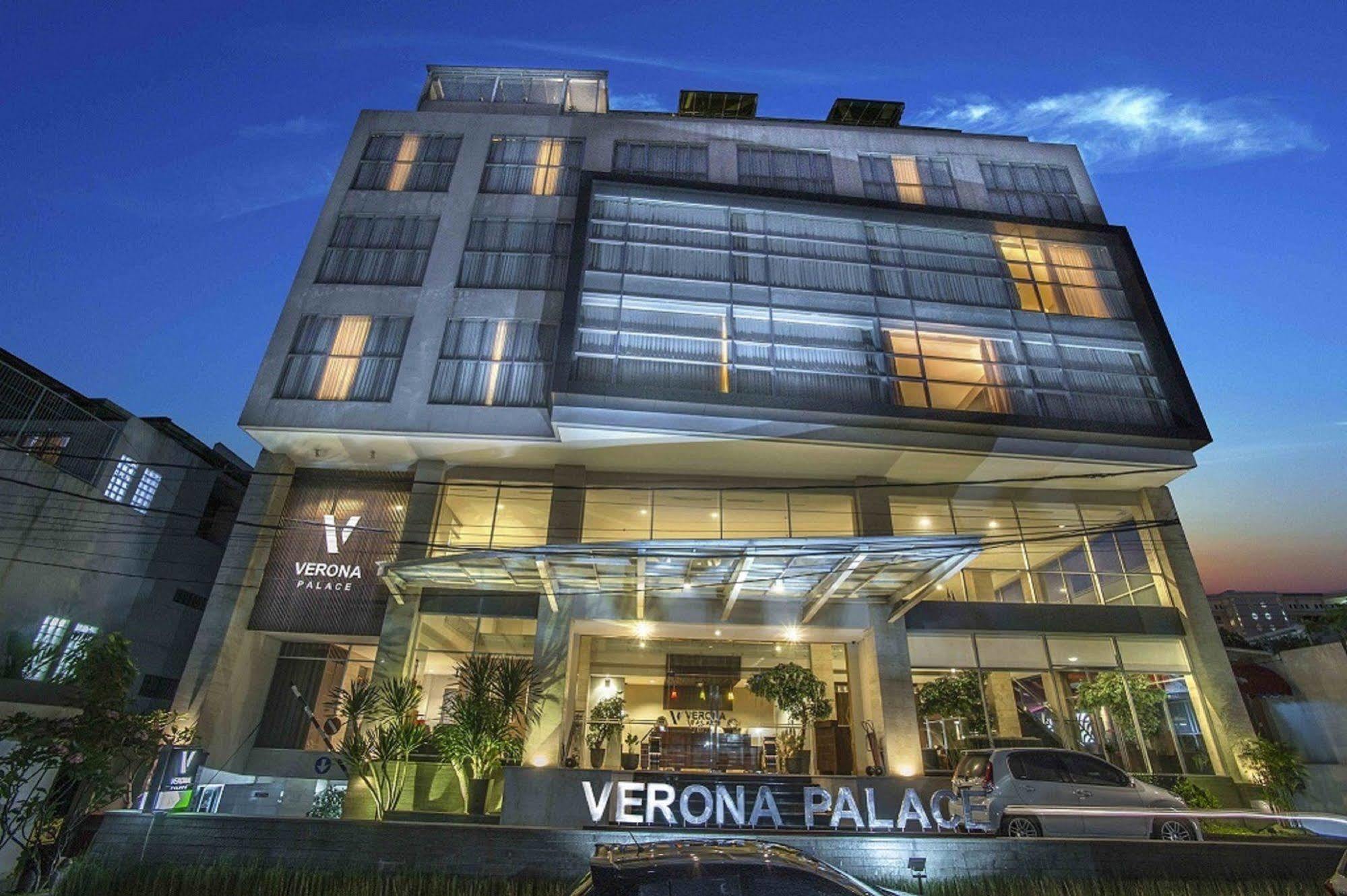 Verona Palace Hotel Μπαντούνγκ Εξωτερικό φωτογραφία