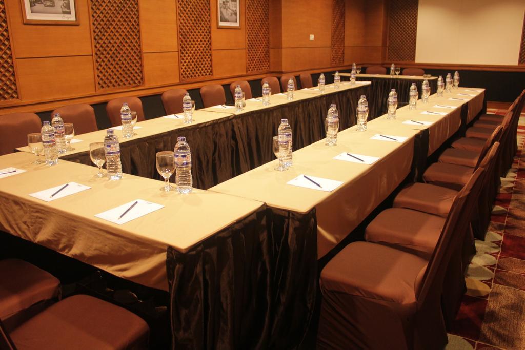Verona Palace Hotel Μπαντούνγκ Εξωτερικό φωτογραφία