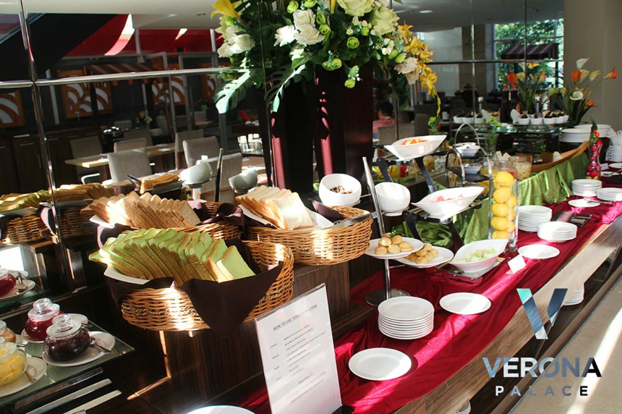 Verona Palace Hotel Μπαντούνγκ Εξωτερικό φωτογραφία