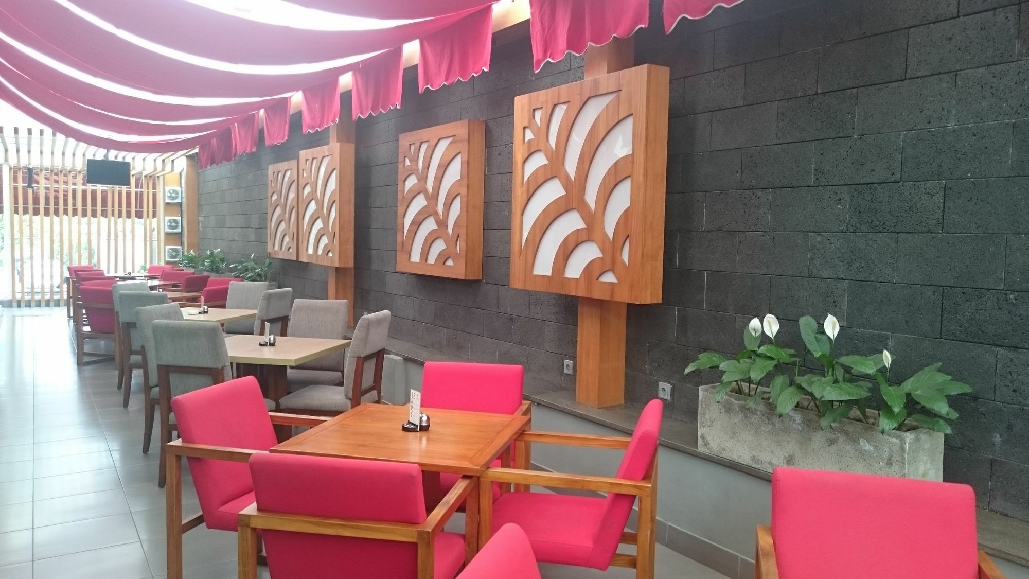Verona Palace Hotel Μπαντούνγκ Εξωτερικό φωτογραφία